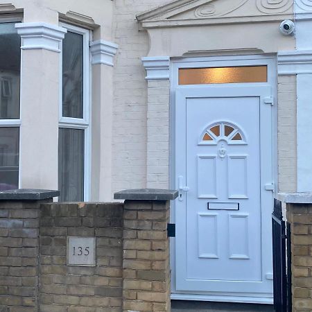 Cosy House In Newham Apartment London Luaran gambar
